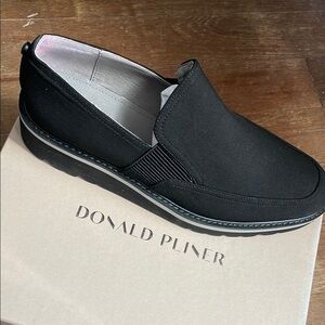 Donald Pliner
Women's Trudie Slip On Wedge Loafers